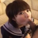 お兄ちゃんにおまんこを執拗にイジられヌレヌレになってしまう制服姿の女子校生