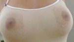 汗ばんだスケスケ巨乳がいやらしい色気タップリのノーブラ美熟女